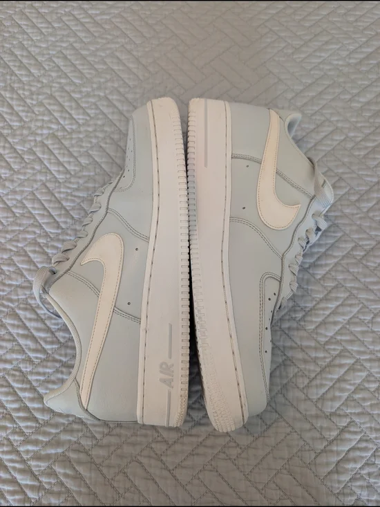 Nike Air Force 1 Low Light Blue White Sneakers Size 13 (0326) - Picture 5 of 14